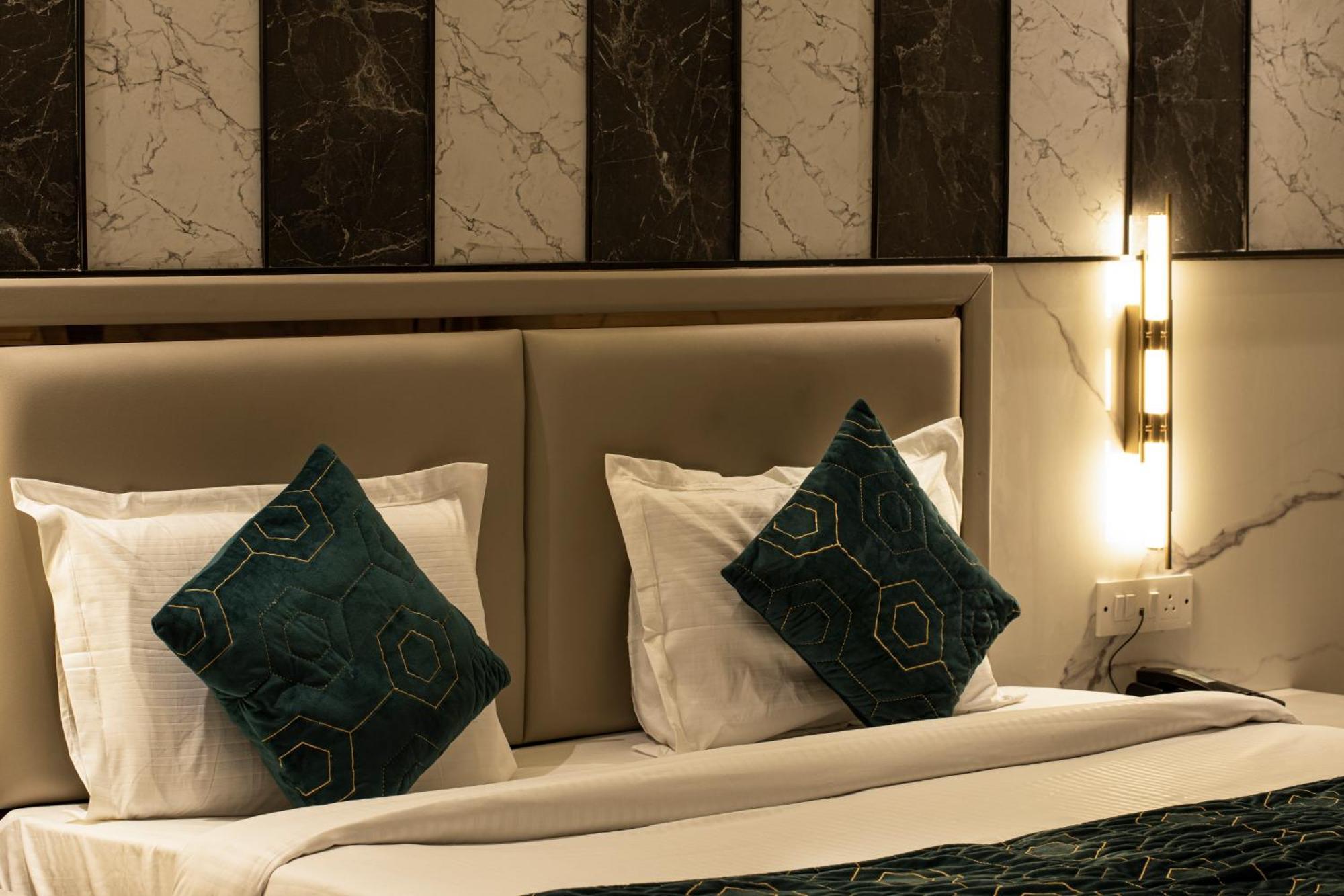 Hotel International Inn By Star Group - Near Delhi Airport Nueva Delhi Exterior foto